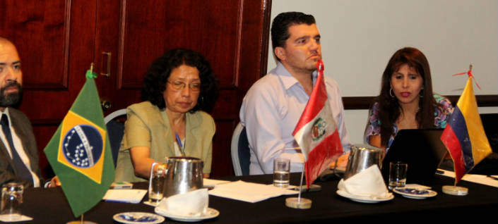 El Subdirector de Enfermedades Transmisibles, José Fernando Valderrama