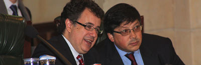 Ministro de la Protección Social, Mauricio Santa María Salamanca y el viceministro de hacienda, Rodrigo Suescún